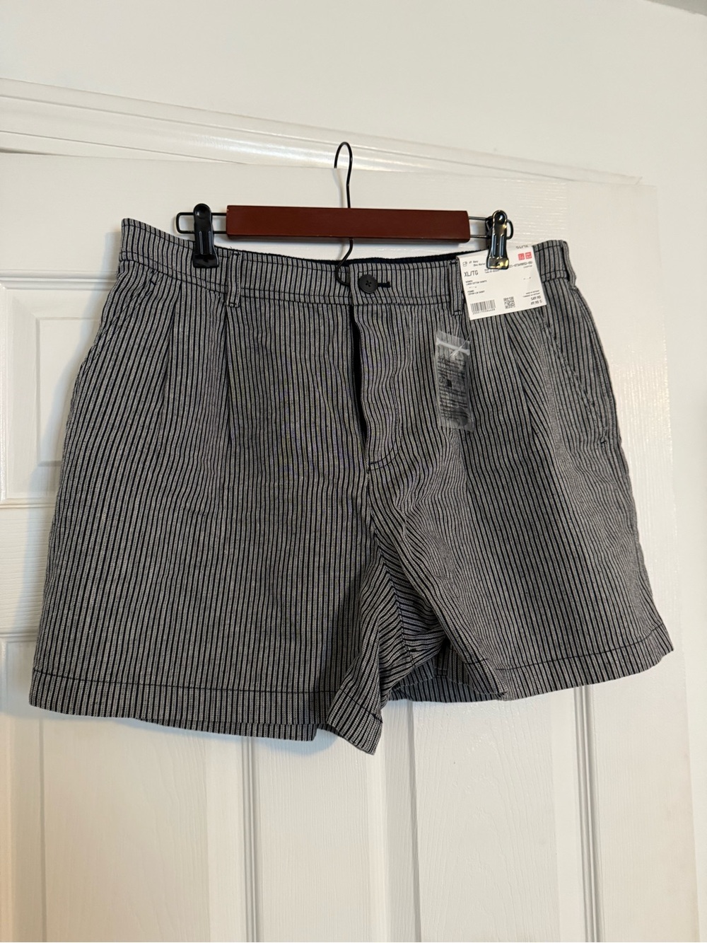 NWT - Uniqlo Women’s Striped Cotton Blend Shorts - Gray/Black